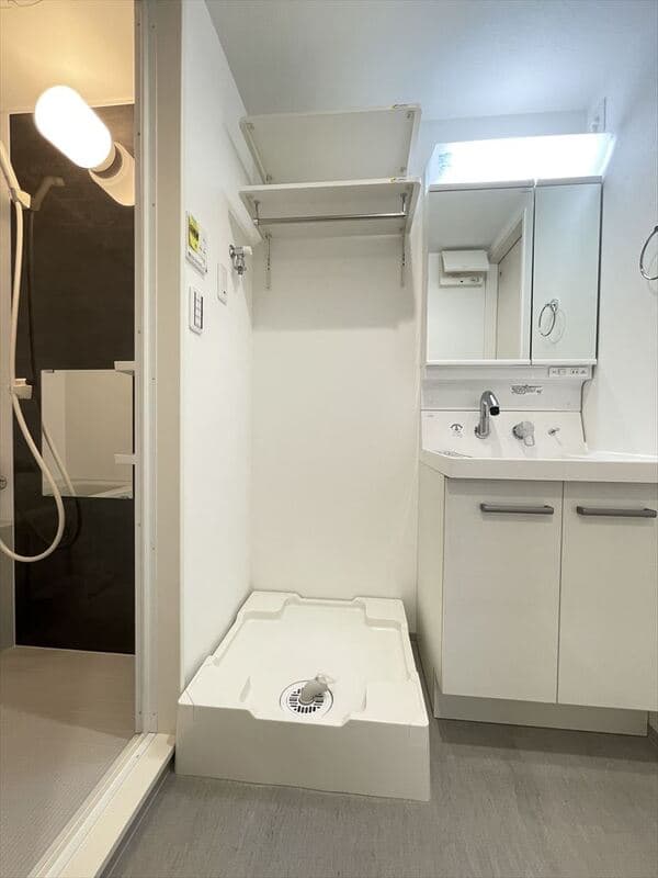 Room image 13