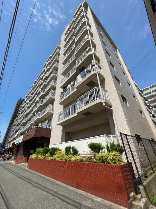 Main exterior of Lumiere Atsugi