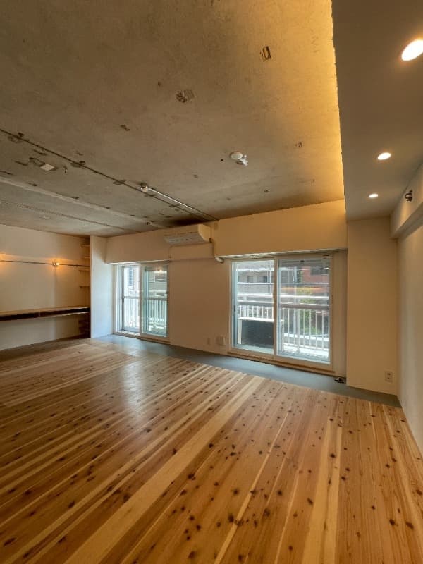 Room image 9