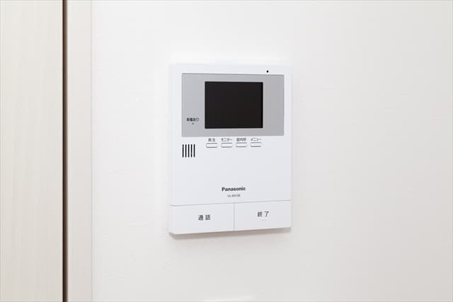 Room image 11