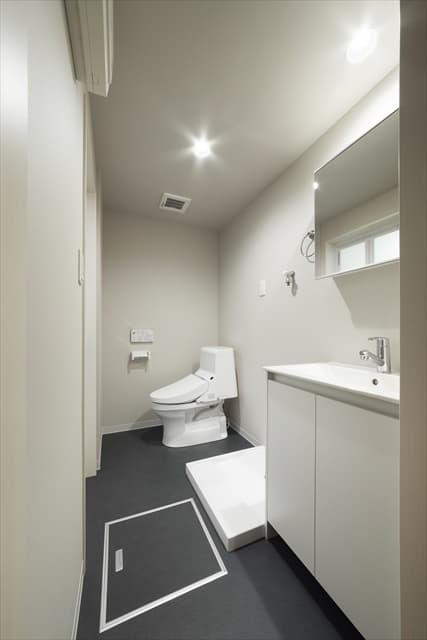 Room image 15