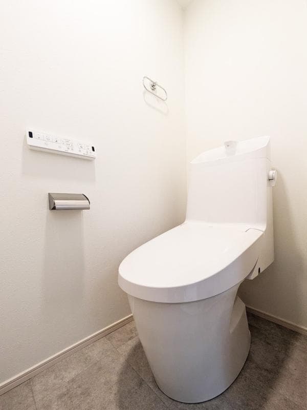 Room image 8