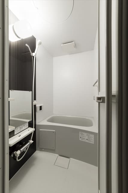 Room image 15
