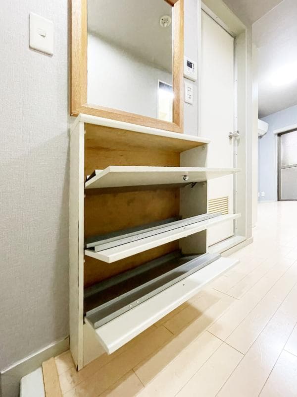 Room image 8