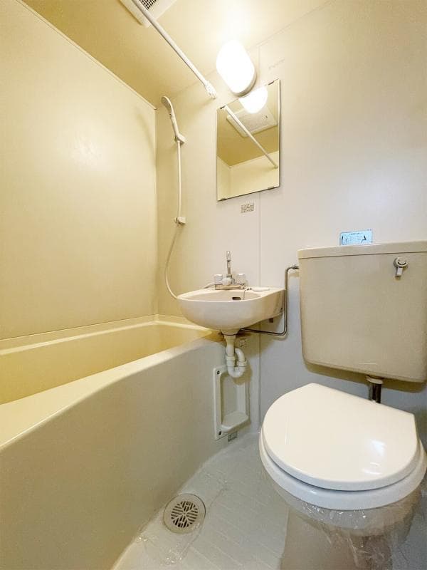 Room image 9