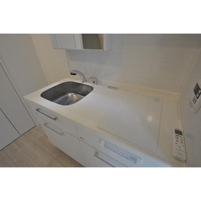 Room image 10