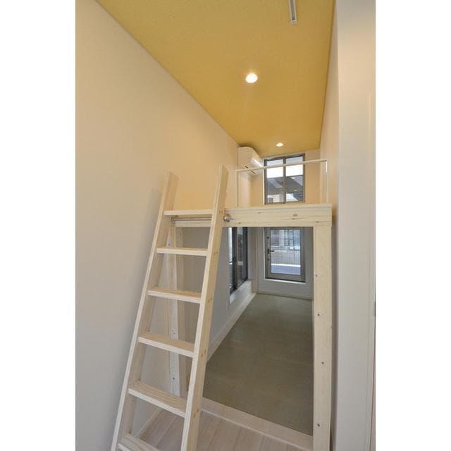 Room image 12
