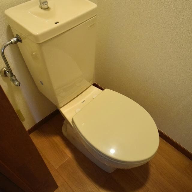 Room image 11