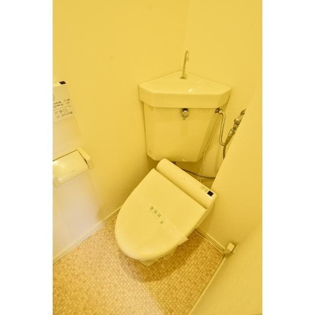 Room image 13