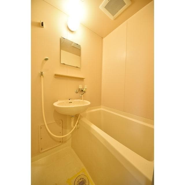 Room image 14