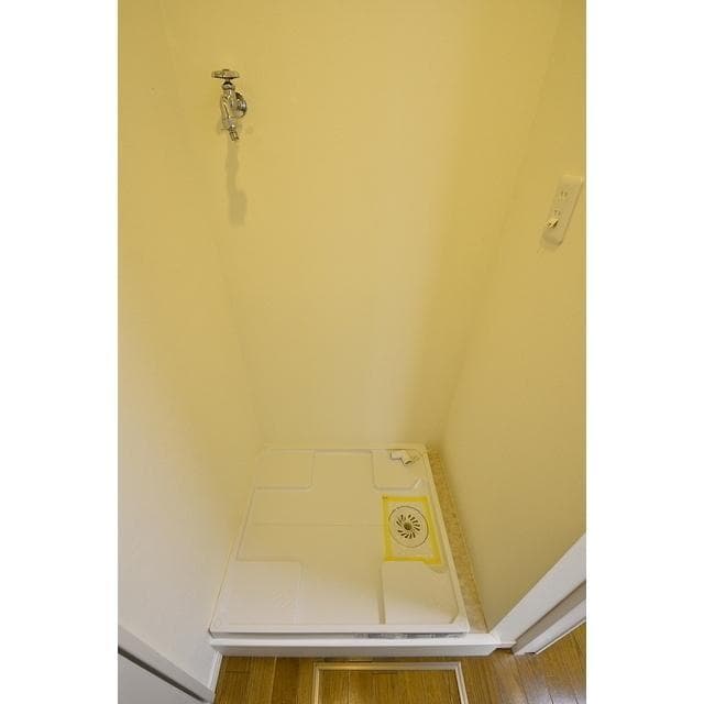 Room image 15