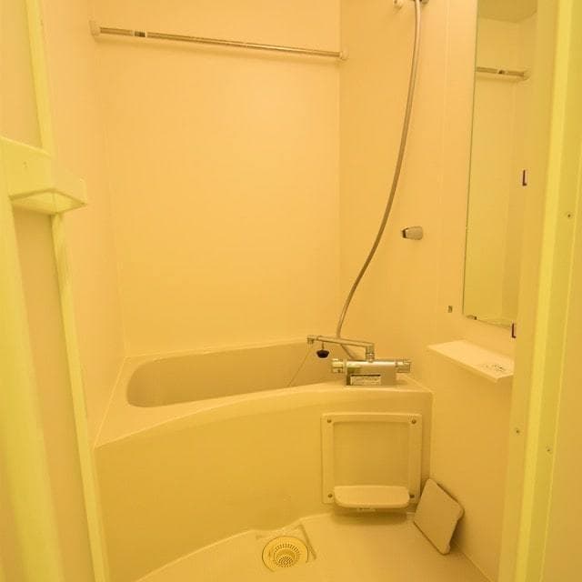 Room image 10