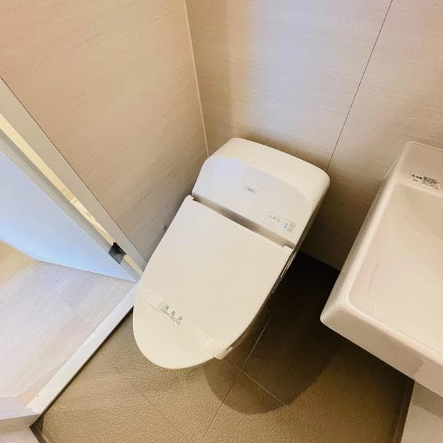 Room image 9