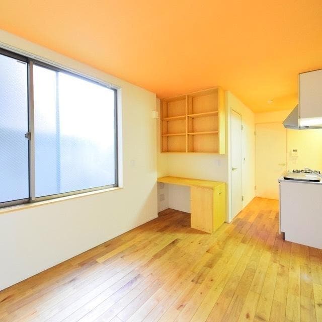 Room image 10