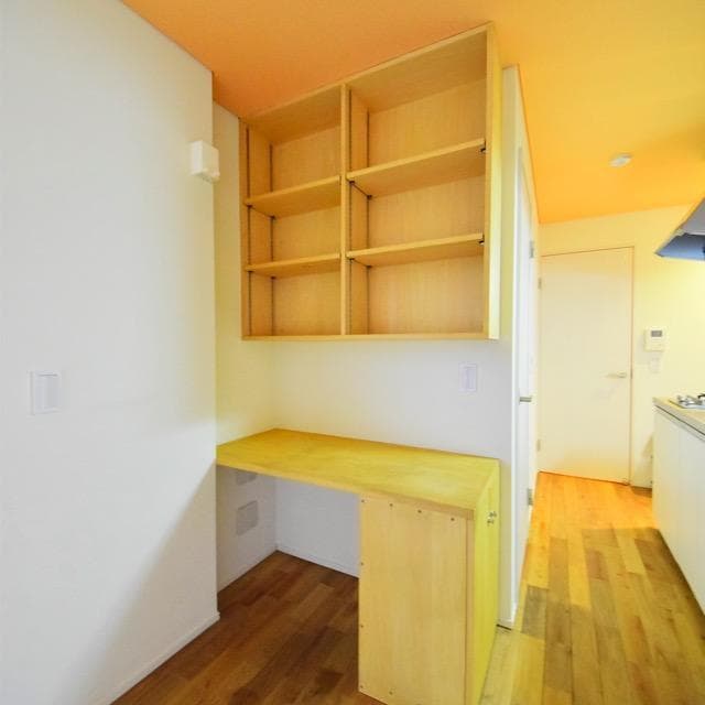 Room image 9
