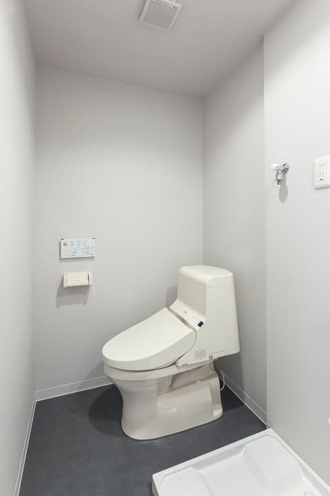 Room image 16