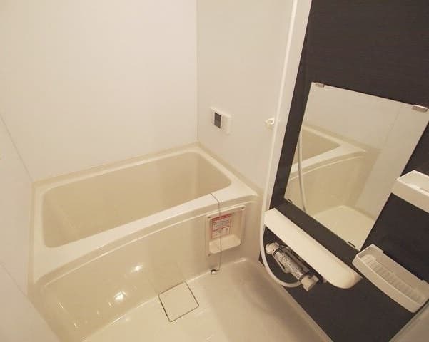 Room image 15