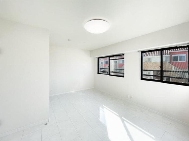 Room image 14