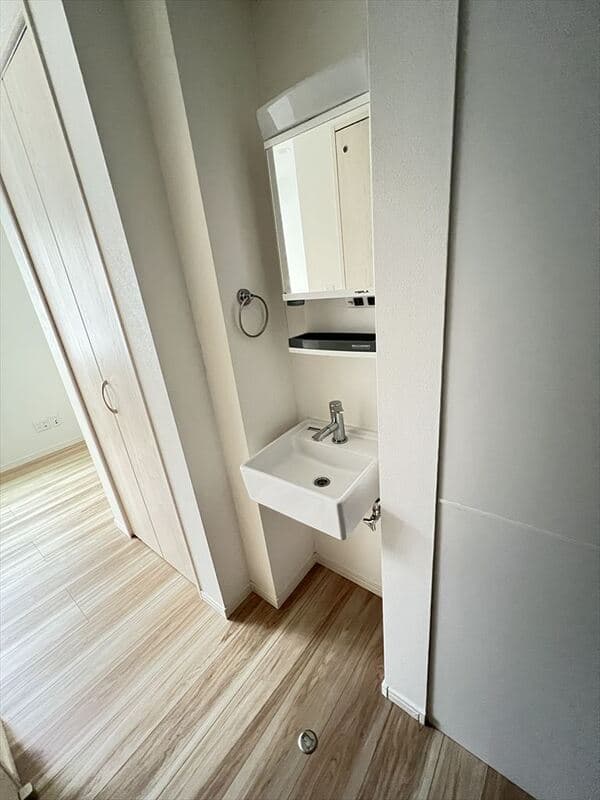 Room image 12