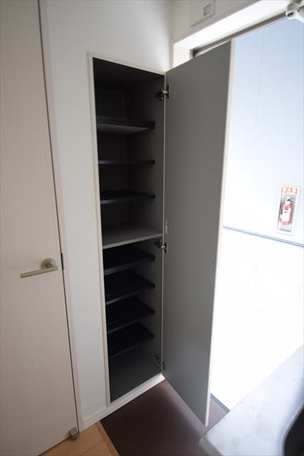 Room image 16