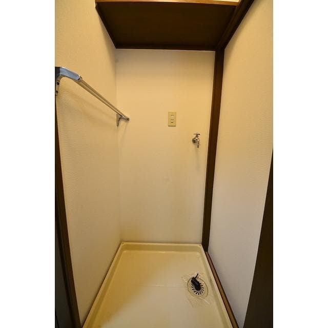 Room image 12