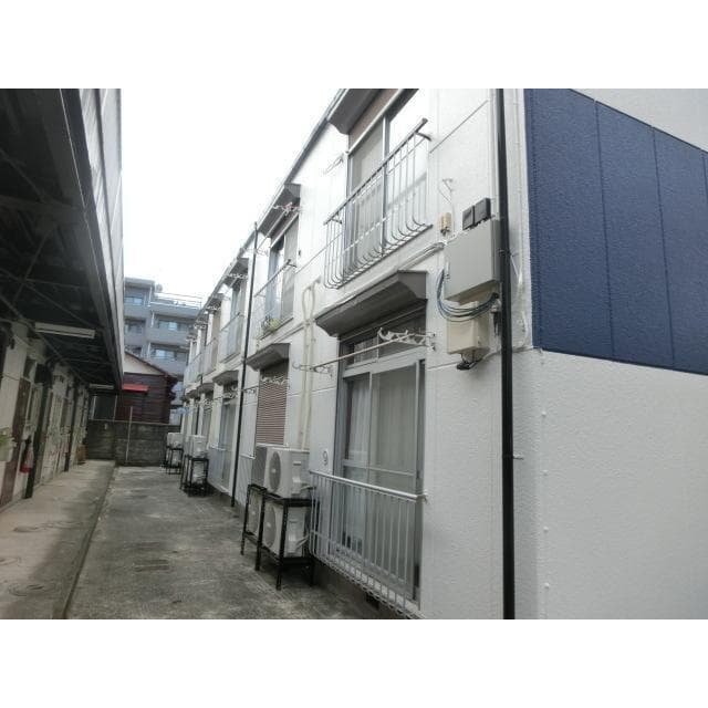 Room image 15