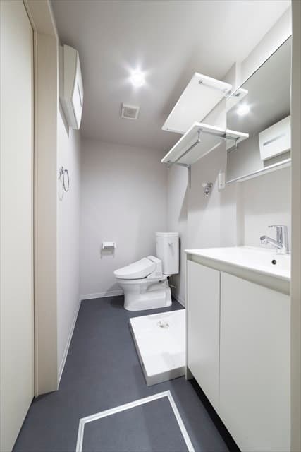 Room image 16
