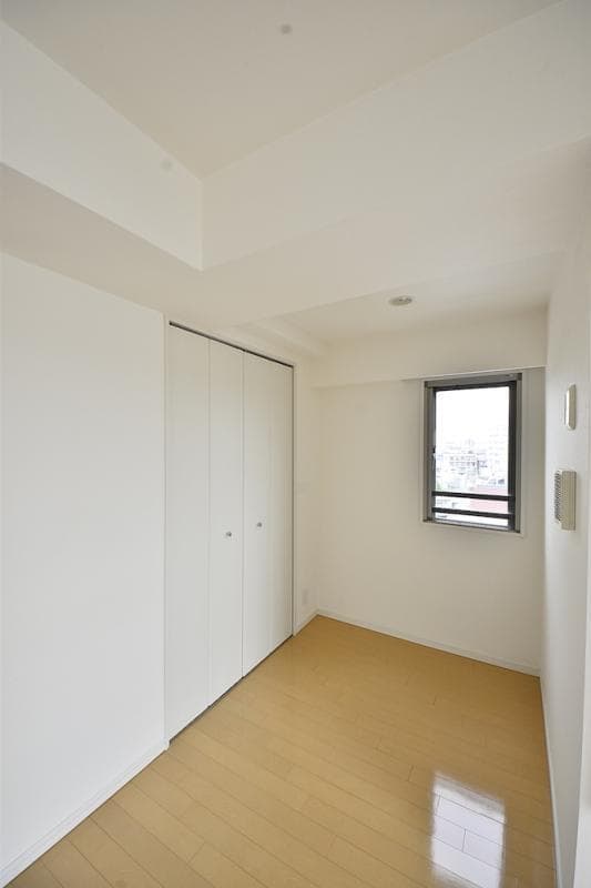 Room image 13