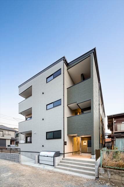 Main exterior of CRASTINE Uetakecho (Crustine Uetakecho)