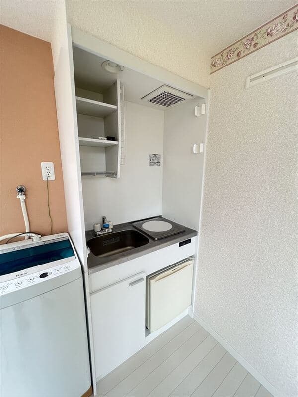 Room image 13