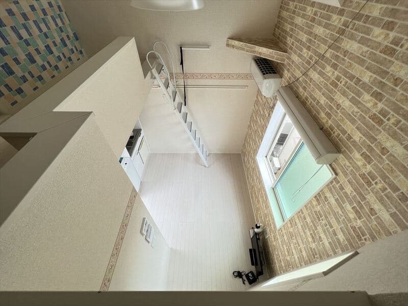 Room image 9