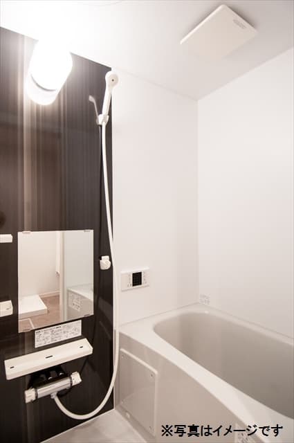 Room image 8
