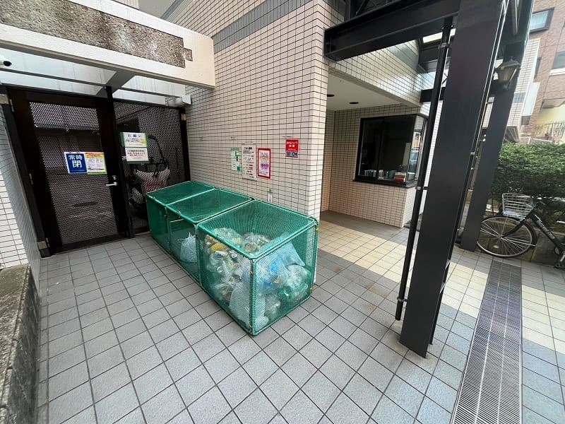 Room image 11