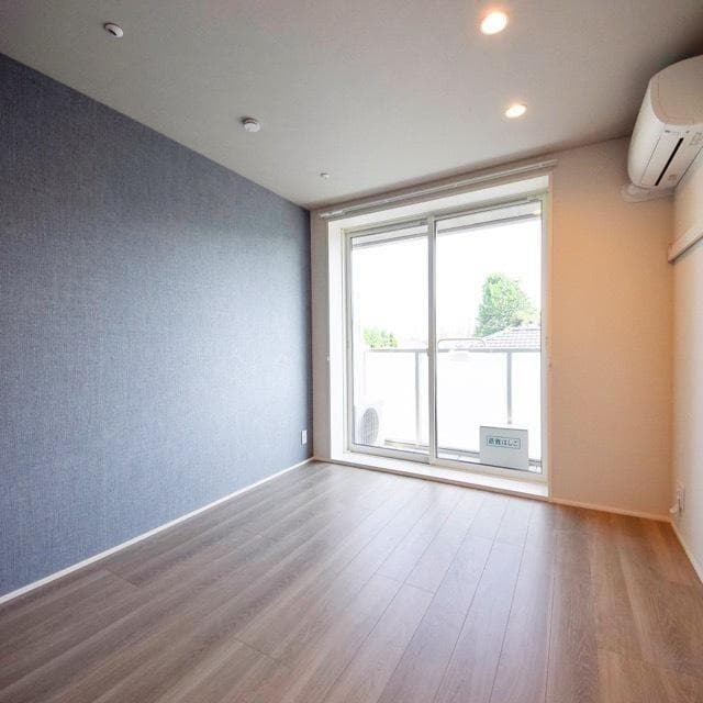 Room image 10
