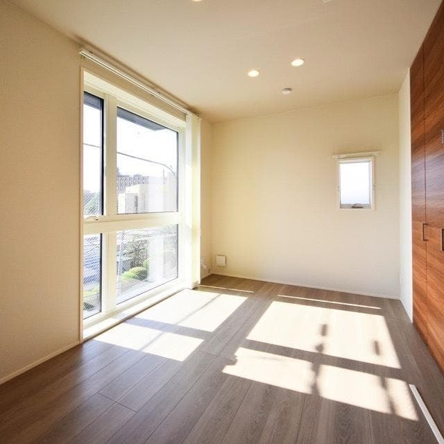 Room image 13