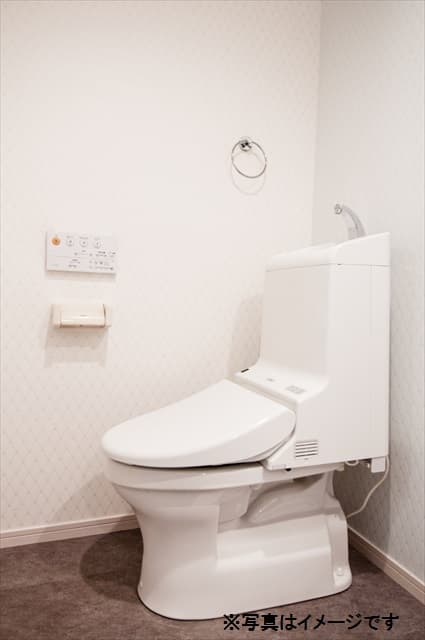 Room image 10