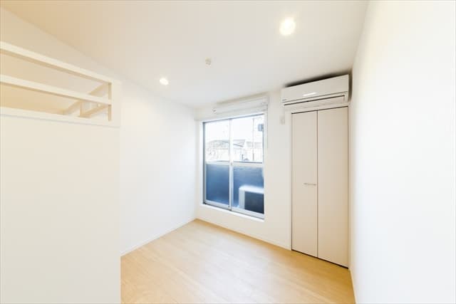 Room image 9