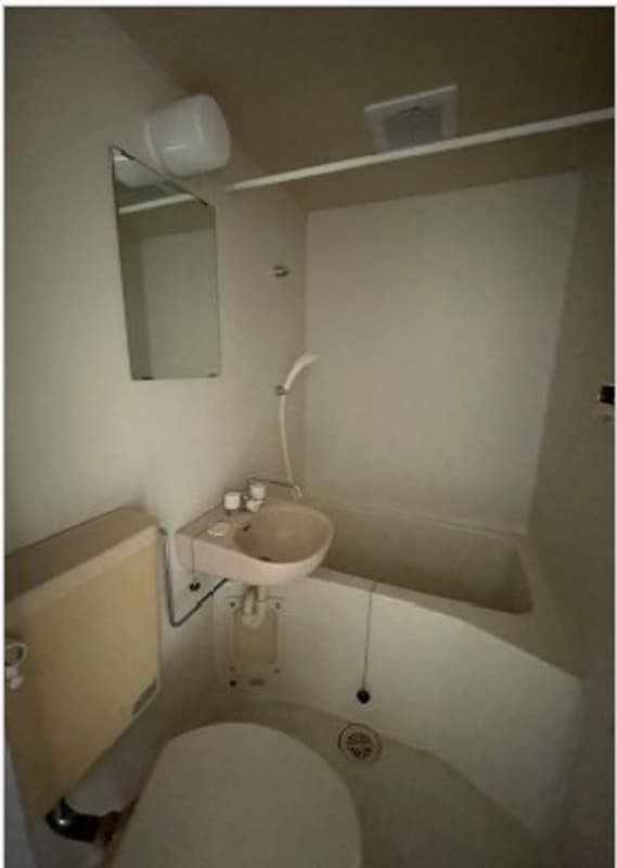 Room image 11
