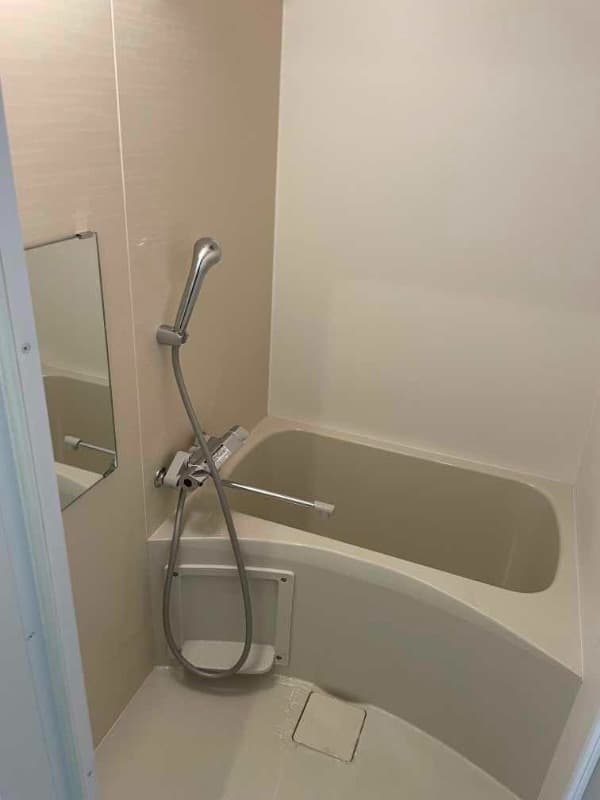 Room image 8