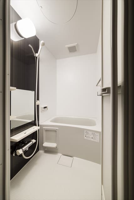 Room image 15