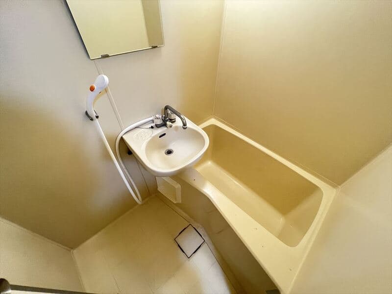 Room image 13