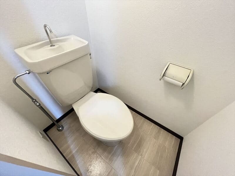 Room image 14