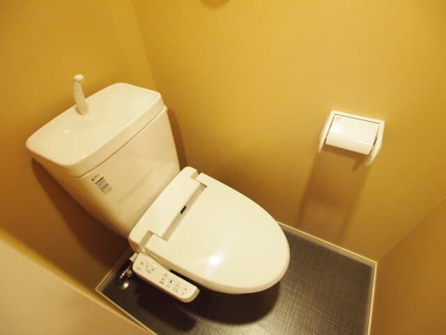 Room image 10