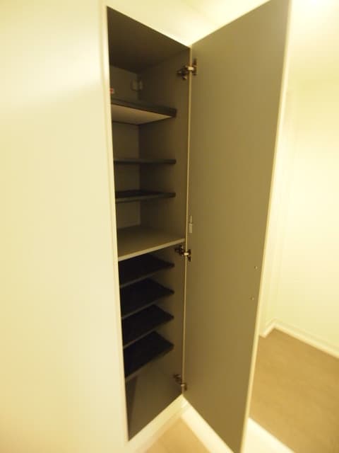 Room image 11