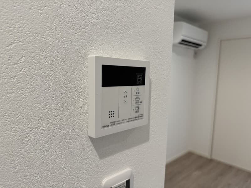 Room image 8