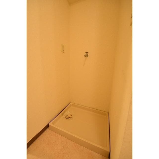 Room image 14