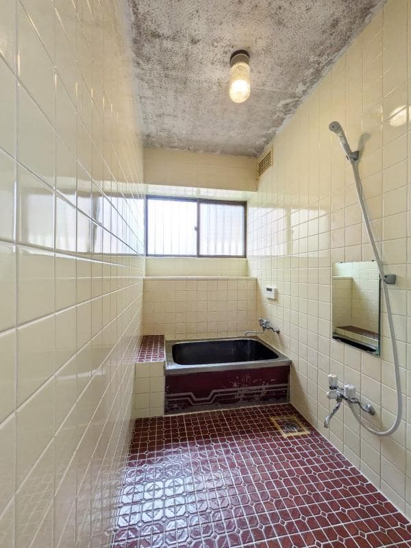 Room image 15
