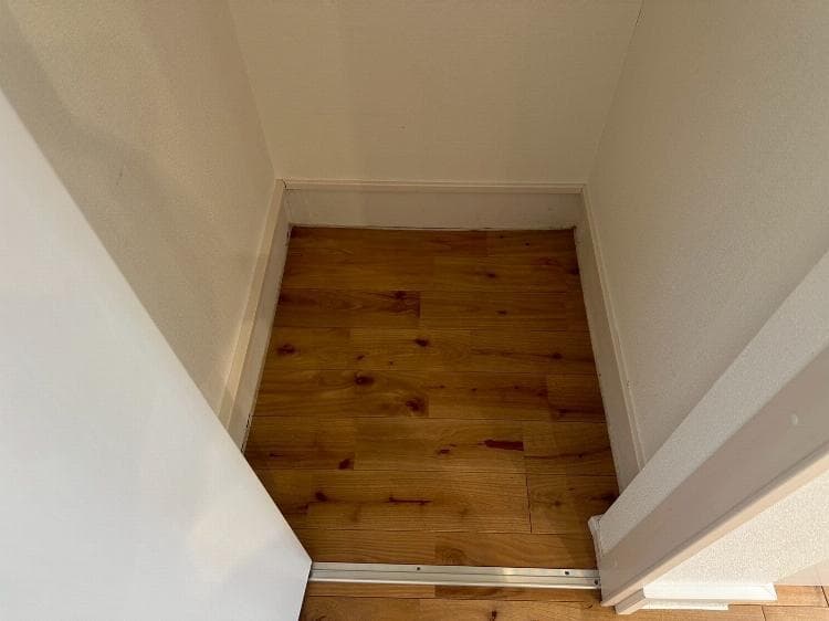 Room image 12