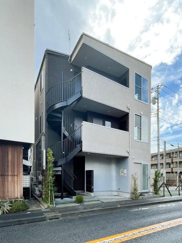 Main exterior of Kugayama Apartment W