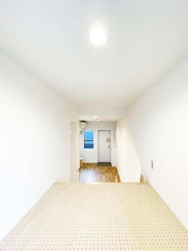Room image 10
